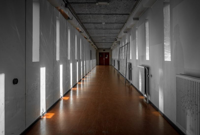 Холодный и горячий коридоры в ЦОД: что это и как они работают